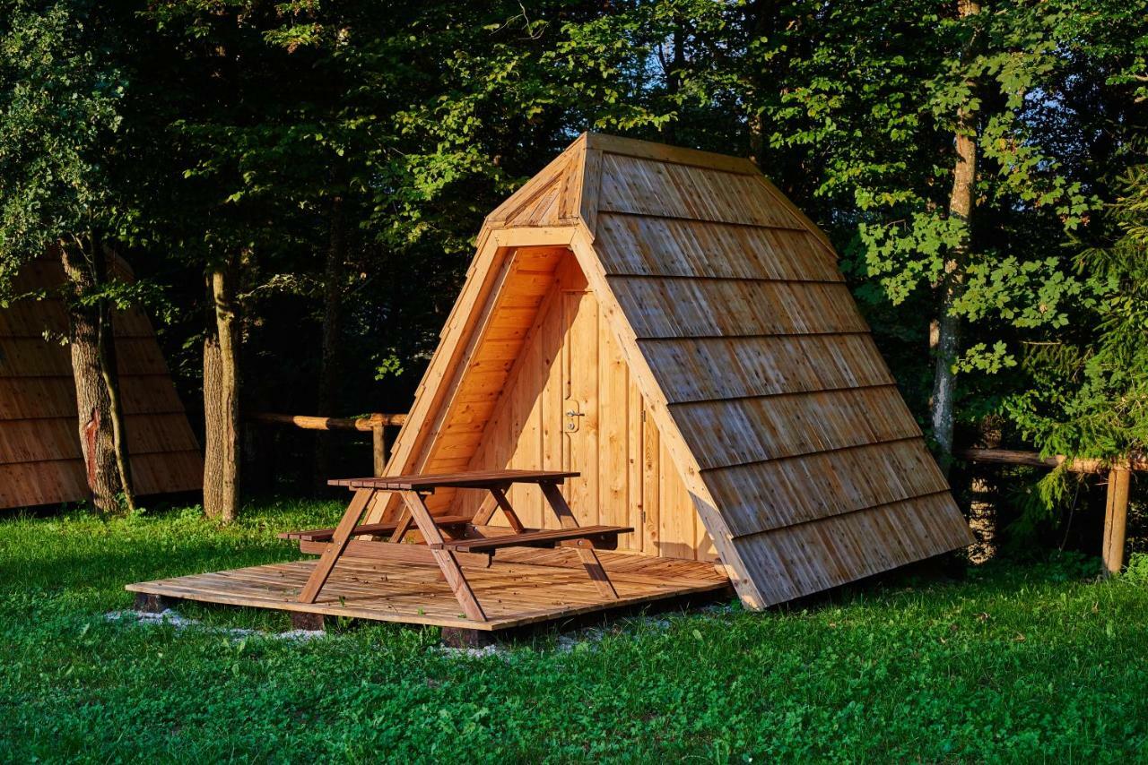 Glamping Village - Speleo Camp Logatec Luaran gambar